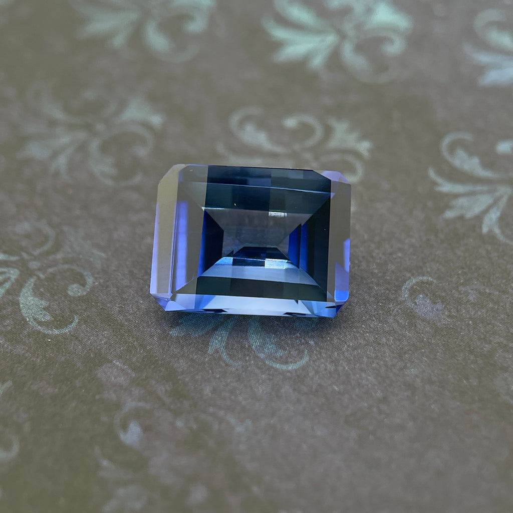 Saphir bleuet ~4ct | Coupe émeraude | 8 × 10 mm | Certifié Gemdrop®