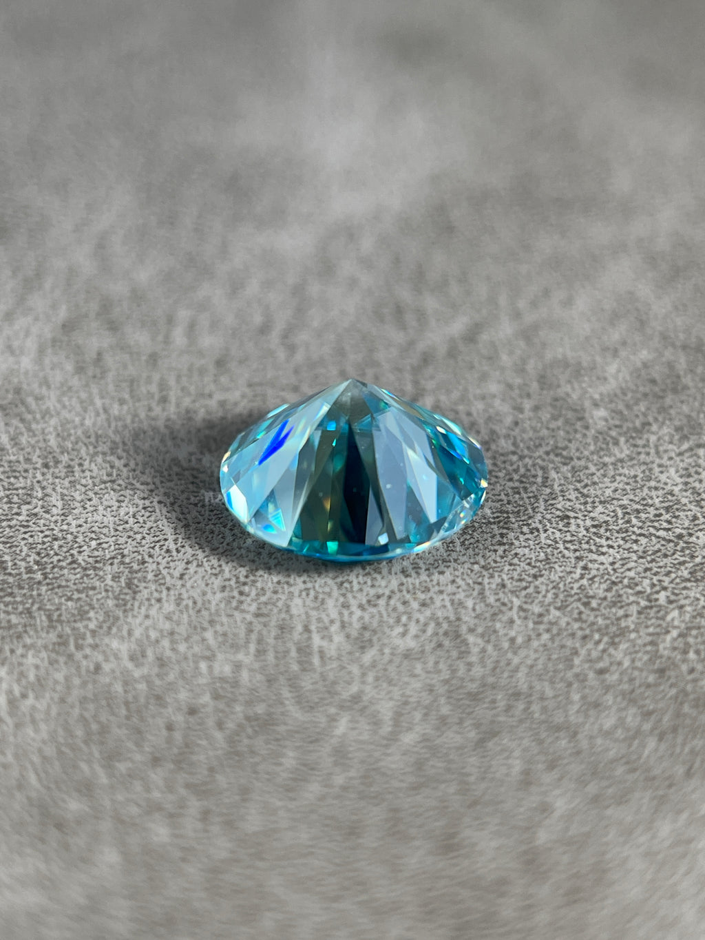 5 Carat Sea Blue Round Brilliant VVS1 Moissanite Space Diamond | 11 mm | + GRA Report & Warranty | Gemdrop® Verified
