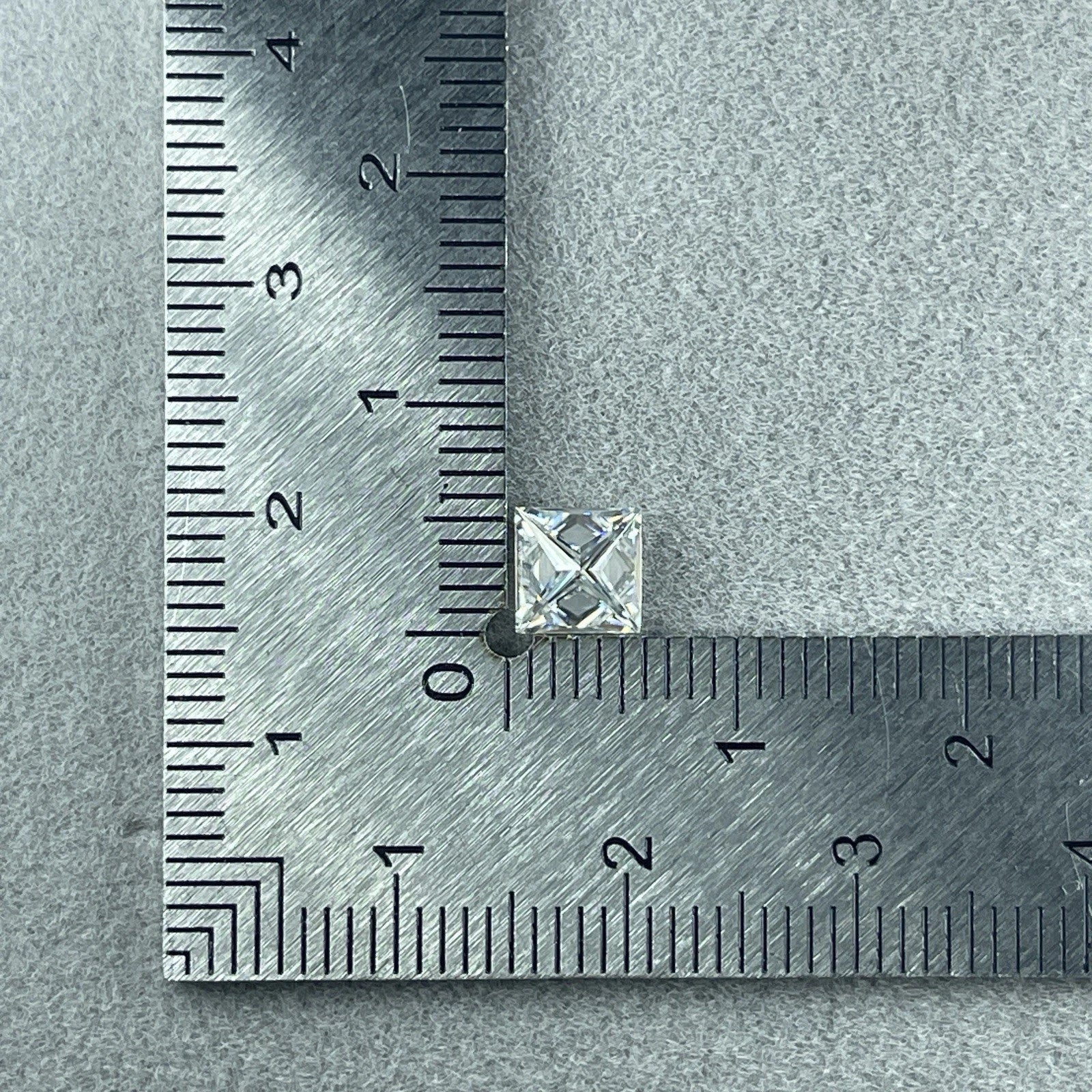 1 Carat Princess Cut VVS1 D Moissanite Space Diamond | 5.5 x 5.5 mm | + GRA Report & Warranty | GemDrop® Verified
