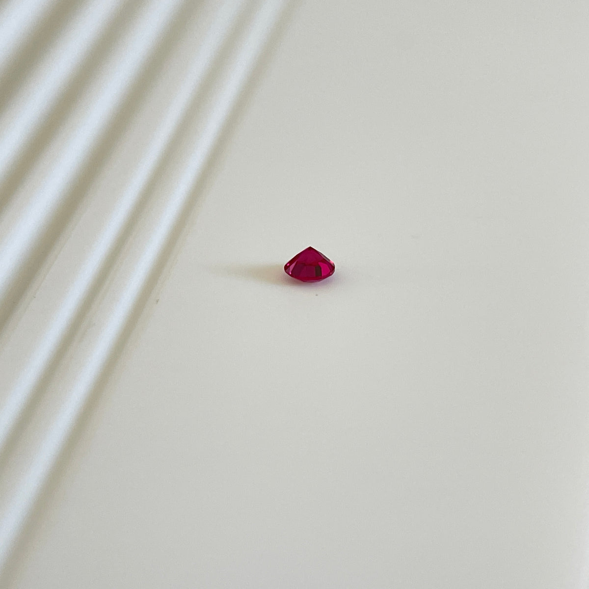 ~0.1ct Pigeon Blood Red Czochralski Ruby | Round Brilliant Cut | 3 mm | Gemdrop® Verified