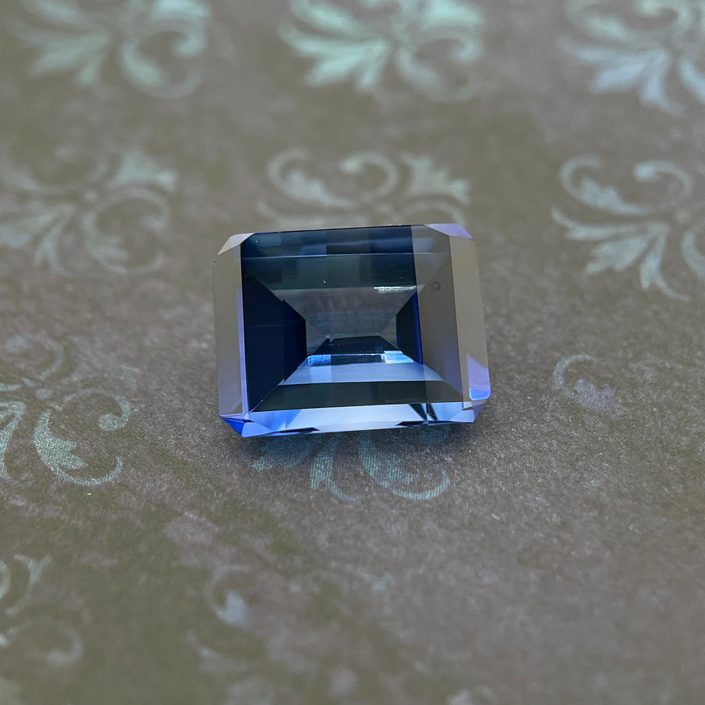 Saphir bleuet ~4ct | Coupe émeraude | 8 × 10 mm | Certifié Gemdrop®