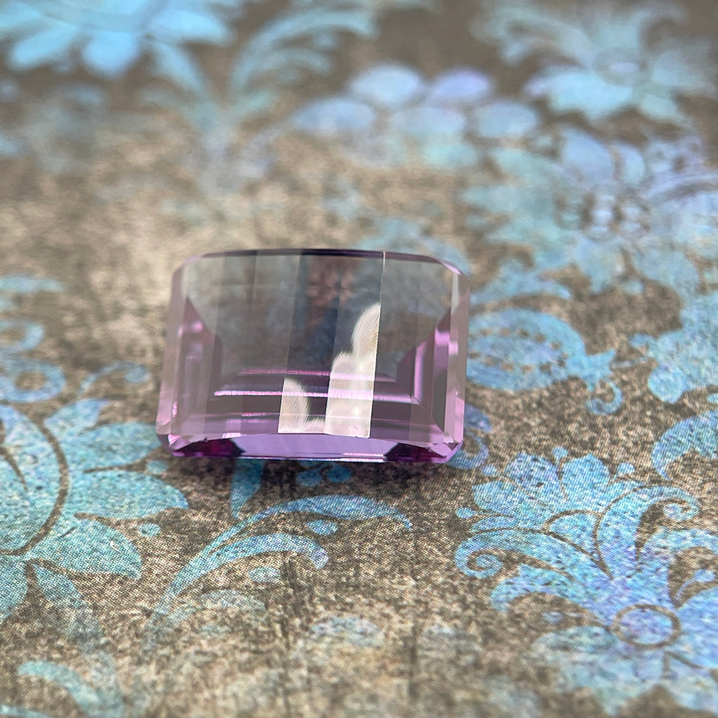 20.175ct Purple–Green Colour Change Corundum Alexandrite | Pixel Cut | 13x18 mm | Gemdrop® Verified