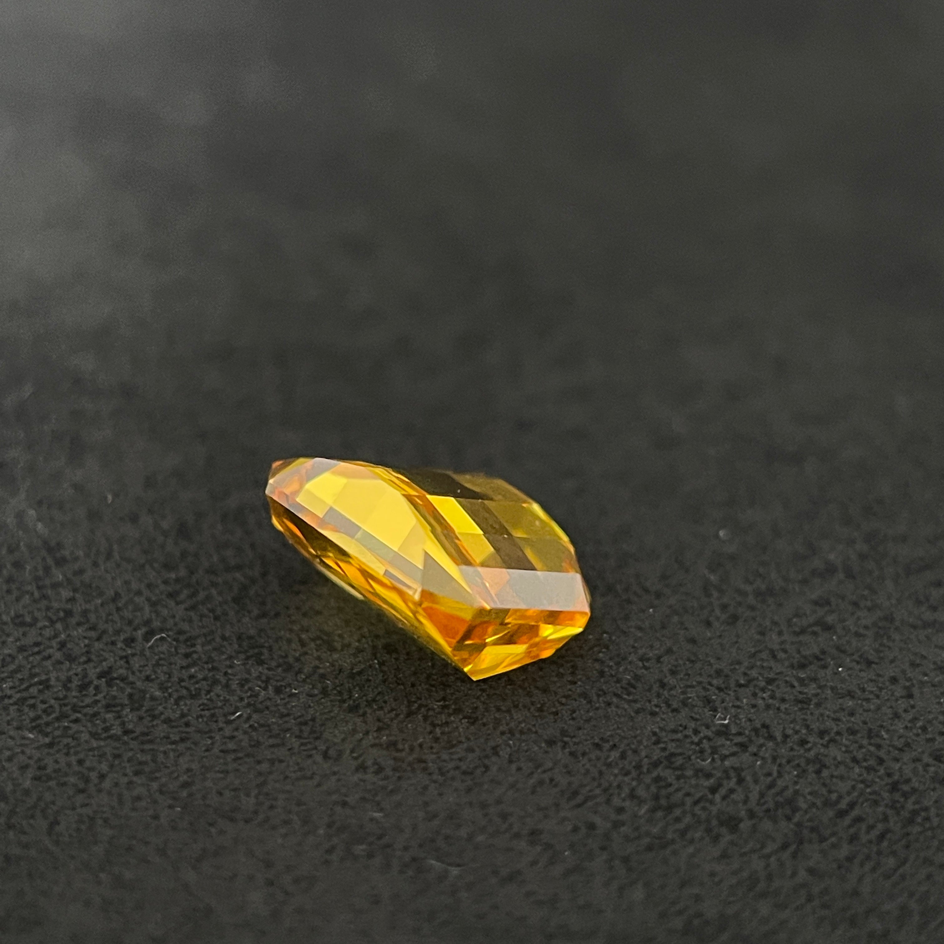 ~6.870ct Honey Yellow Sapphire | PIXEL Cut | 8 × 10 mm | Gemdrop® Verified