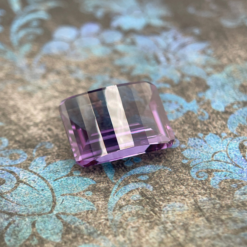 20.175ct Purple–Green Colour Change Corundum Alexandrite | Pixel Cut | 13x18 mm | Gemdrop® Verified