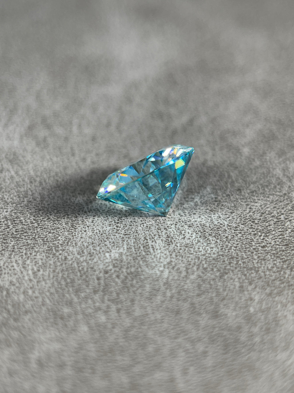 5 Carat Sea Blue Round Brilliant VVS1 Moissanite Space Diamond | 11 mm | + GRA Report & Warranty | Gemdrop® Verified