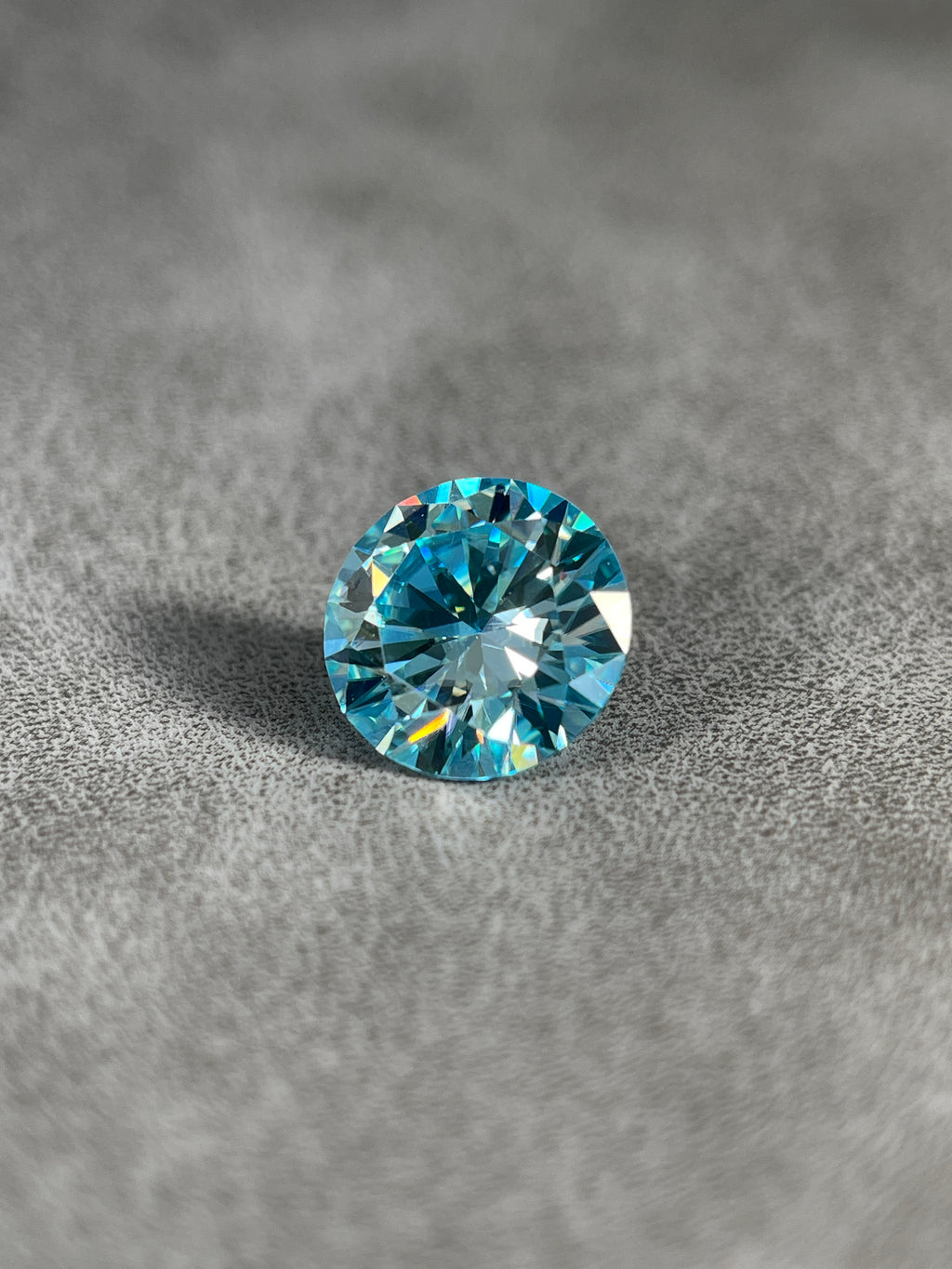 5 Carat Sea Blue Round Brilliant VVS1 Moissanite Space Diamond | 11 mm | + GRA Report & Warranty | Gemdrop® Verified
