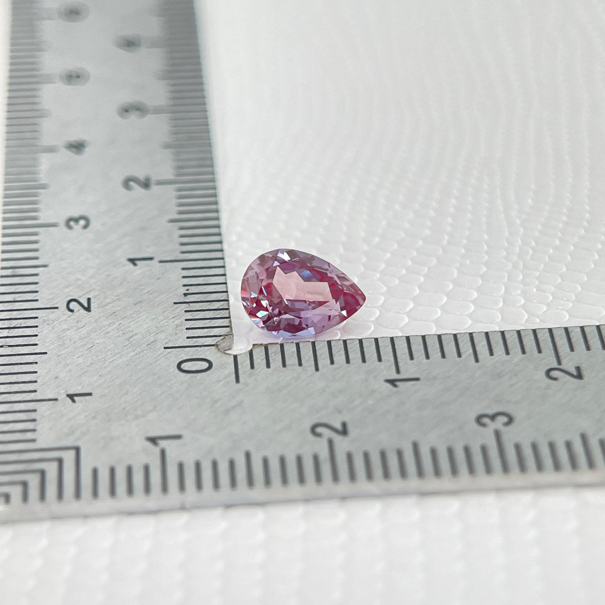 ~1.3 ct Purple–Green Colour Change Alexandrite [chrysoberyl] | Drop Cut | 6x8 mm | Gemdrop® Verified