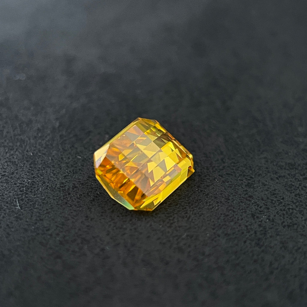 ~6.870ct Honey Yellow Sapphire | PIXEL Cut | 8 × 10 mm | Gemdrop® Verified