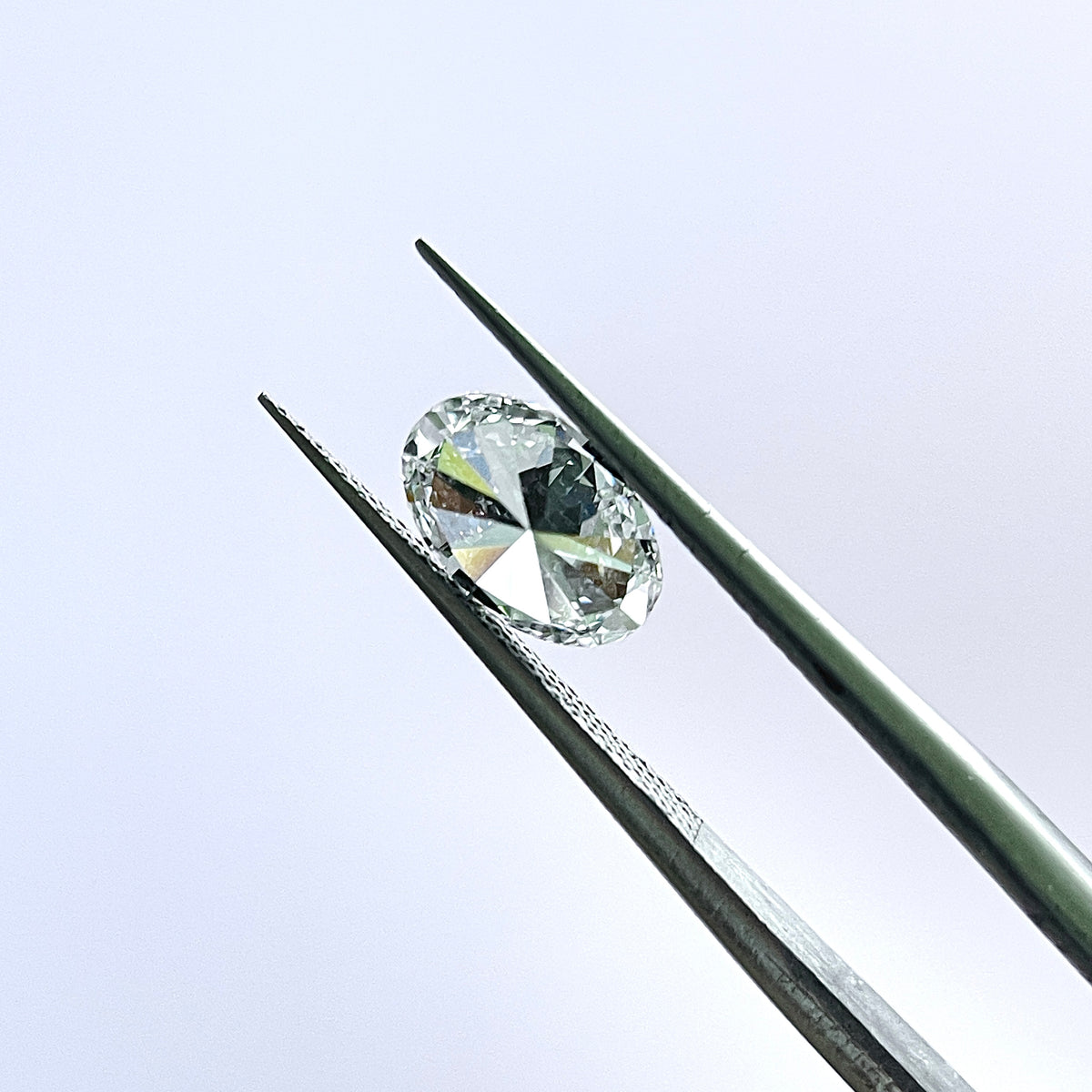 1ct Oval Cut  | VS1 D HPHT Lab Diamond | IGI  Report | Excellent Polish & Excellent Symmetry | Gemdrop® Verified