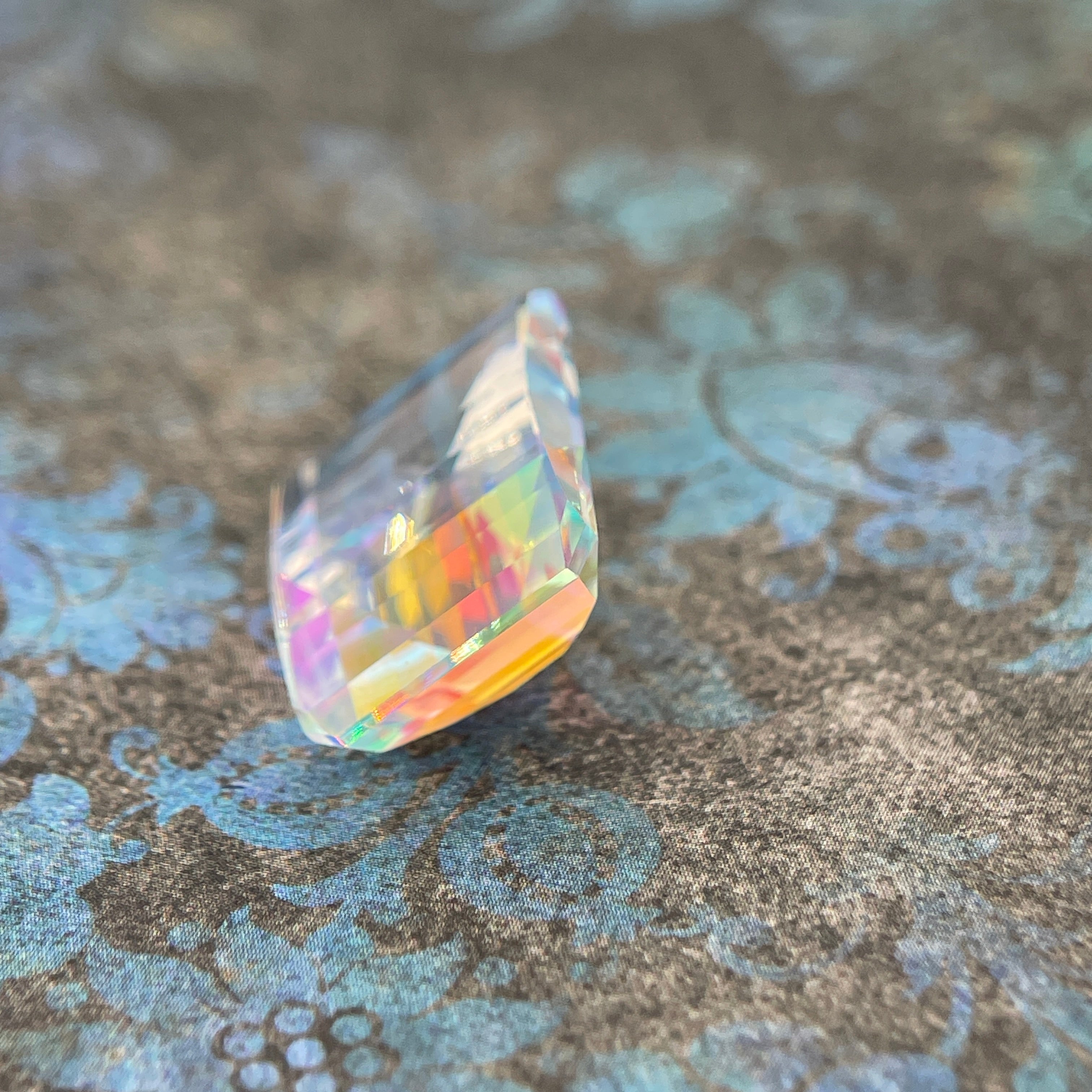 20.025ct Mystic Quartz | Pixel Cut | 15x20 mm | Gemdrop® Verified