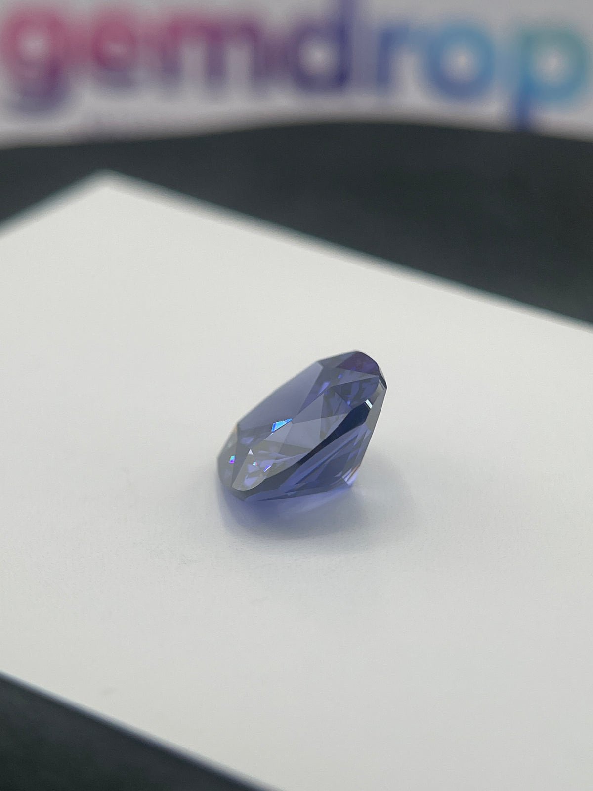 ~12 ct Saphir bleu tanzanite | Taille coussin | 12 × 12 mm | Vérifié Gemdrop®