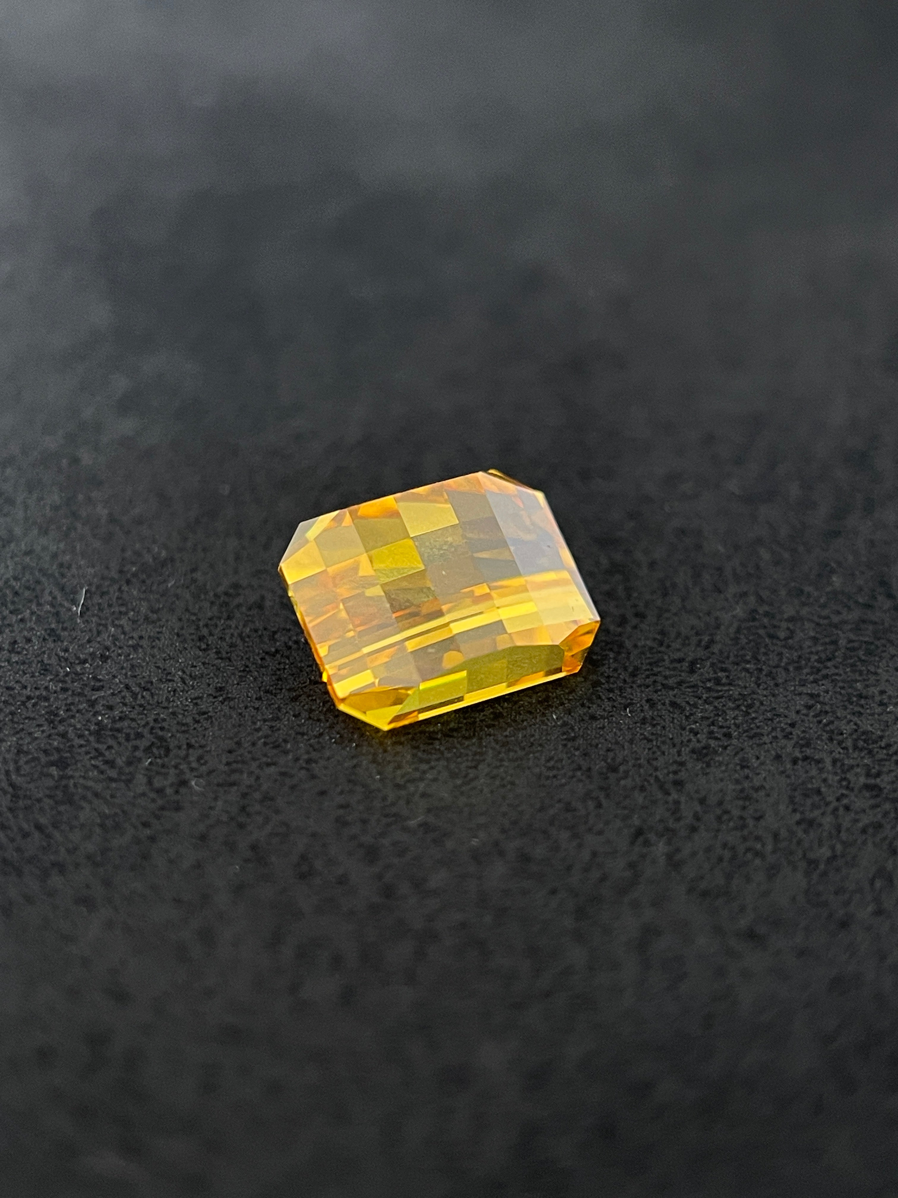 ~6.870ct Honey Yellow Sapphire | PIXEL Cut | 8 × 10 mm | Gemdrop® Verified