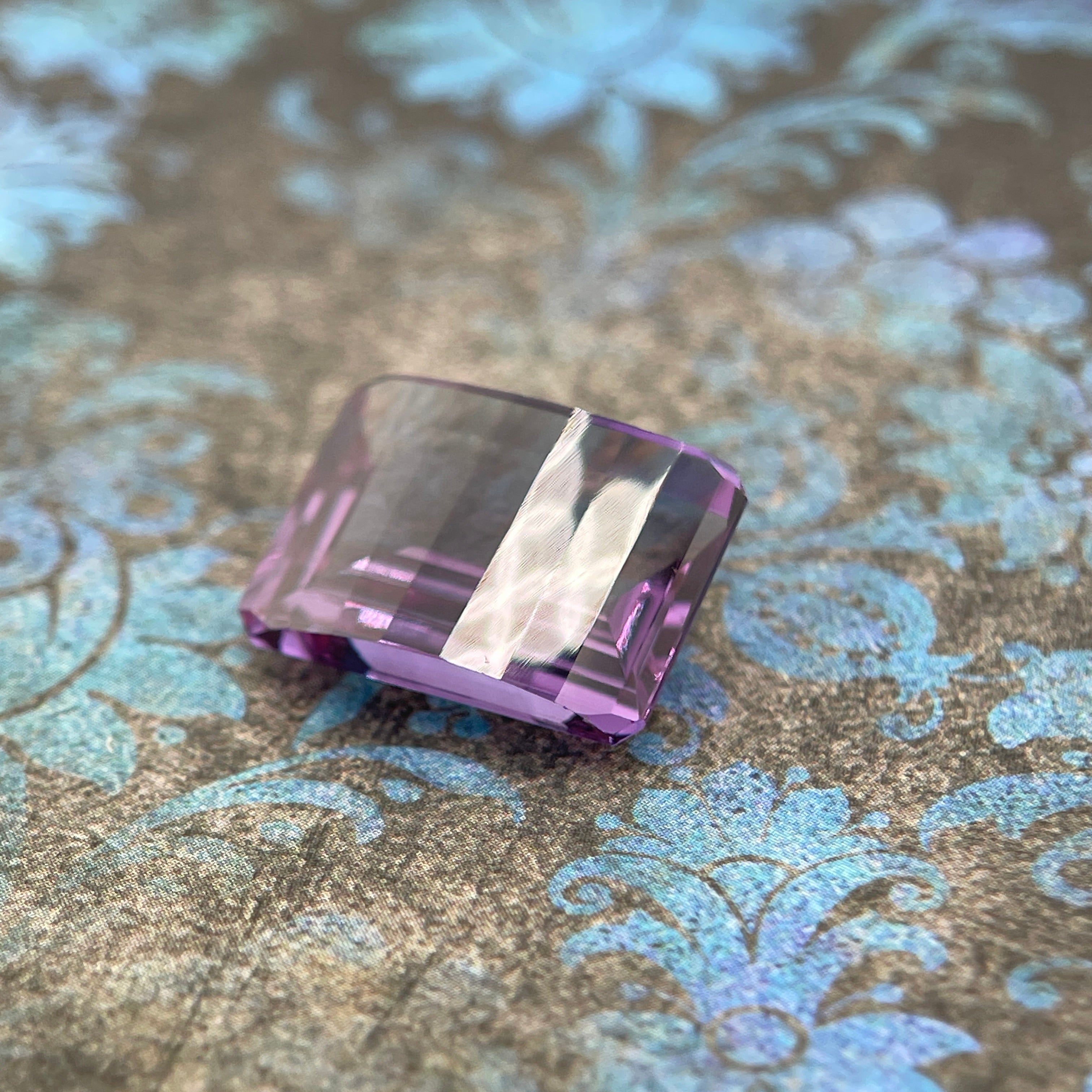 20.175ct Purple–Green Colour Change Corundum Alexandrite | Pixel Cut | 13x18 mm | Gemdrop® Verified
