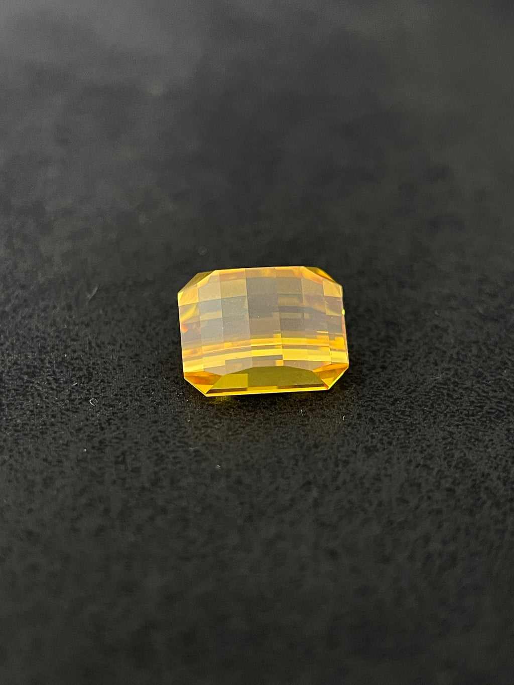 ~6.870ct Honey Yellow Sapphire | PIXEL Cut | 8 × 10 mm | Gemdrop® Verified