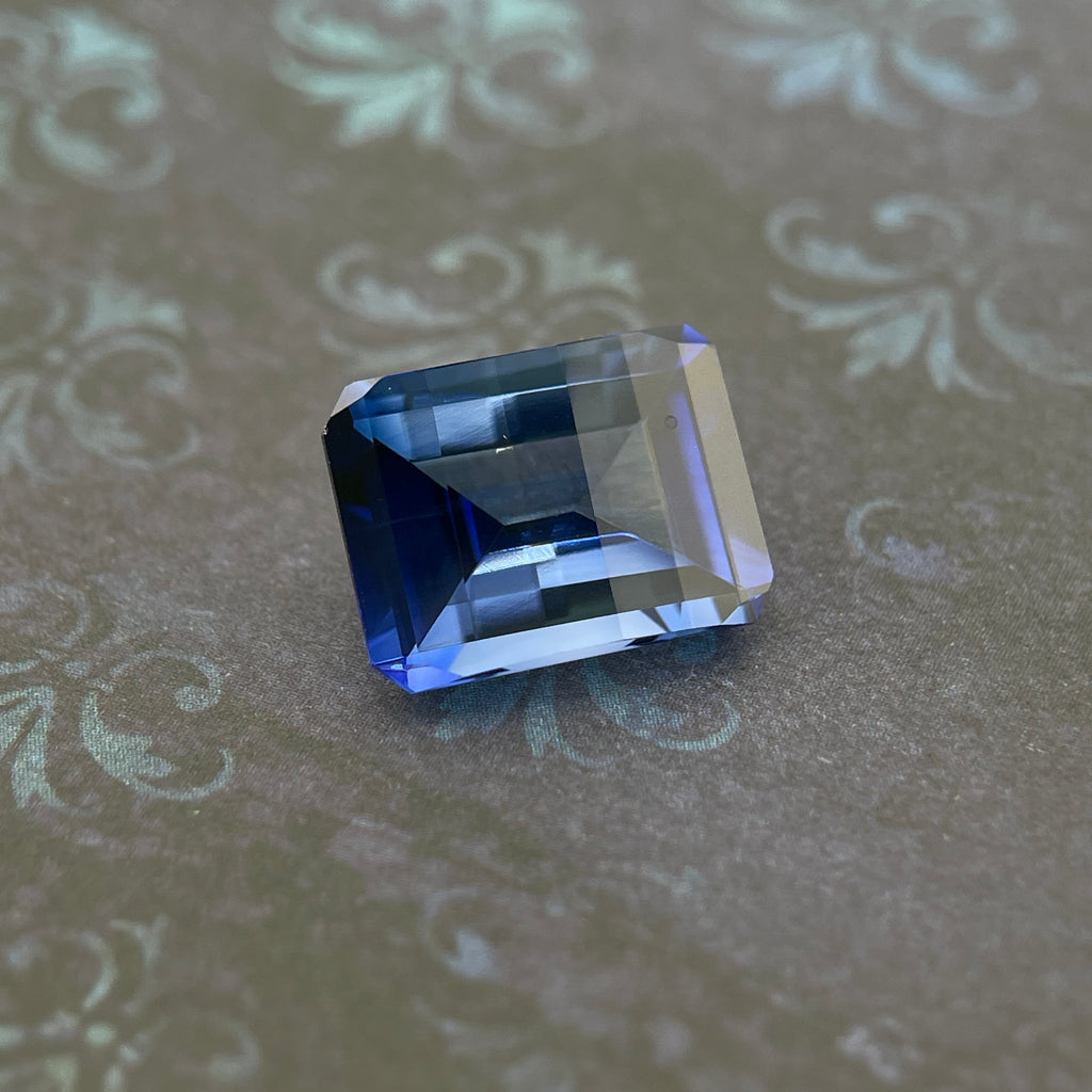 Saphir bleuet ~4ct | Coupe émeraude | 8 × 10 mm | Certifié Gemdrop®