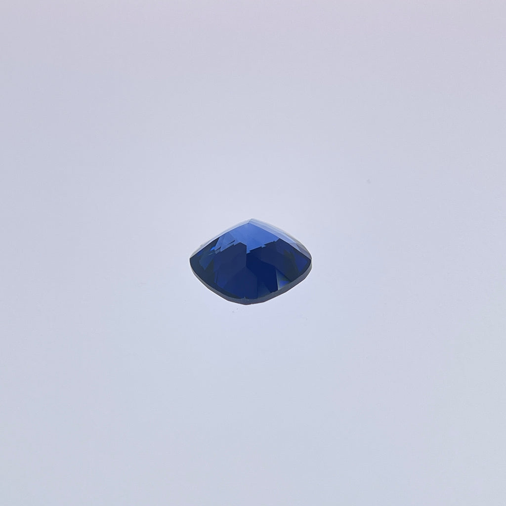 ~2.6ct Cornflower Blue Sapphire | Cushion Cut | 8 × 8 mm | Gemdrop® Verified