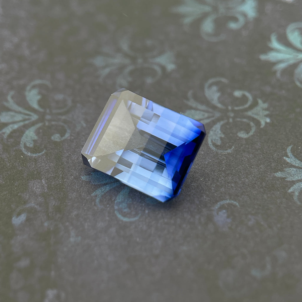 Saphir bleuet ~4ct | Coupe émeraude | 8 × 10 mm | Certifié Gemdrop®