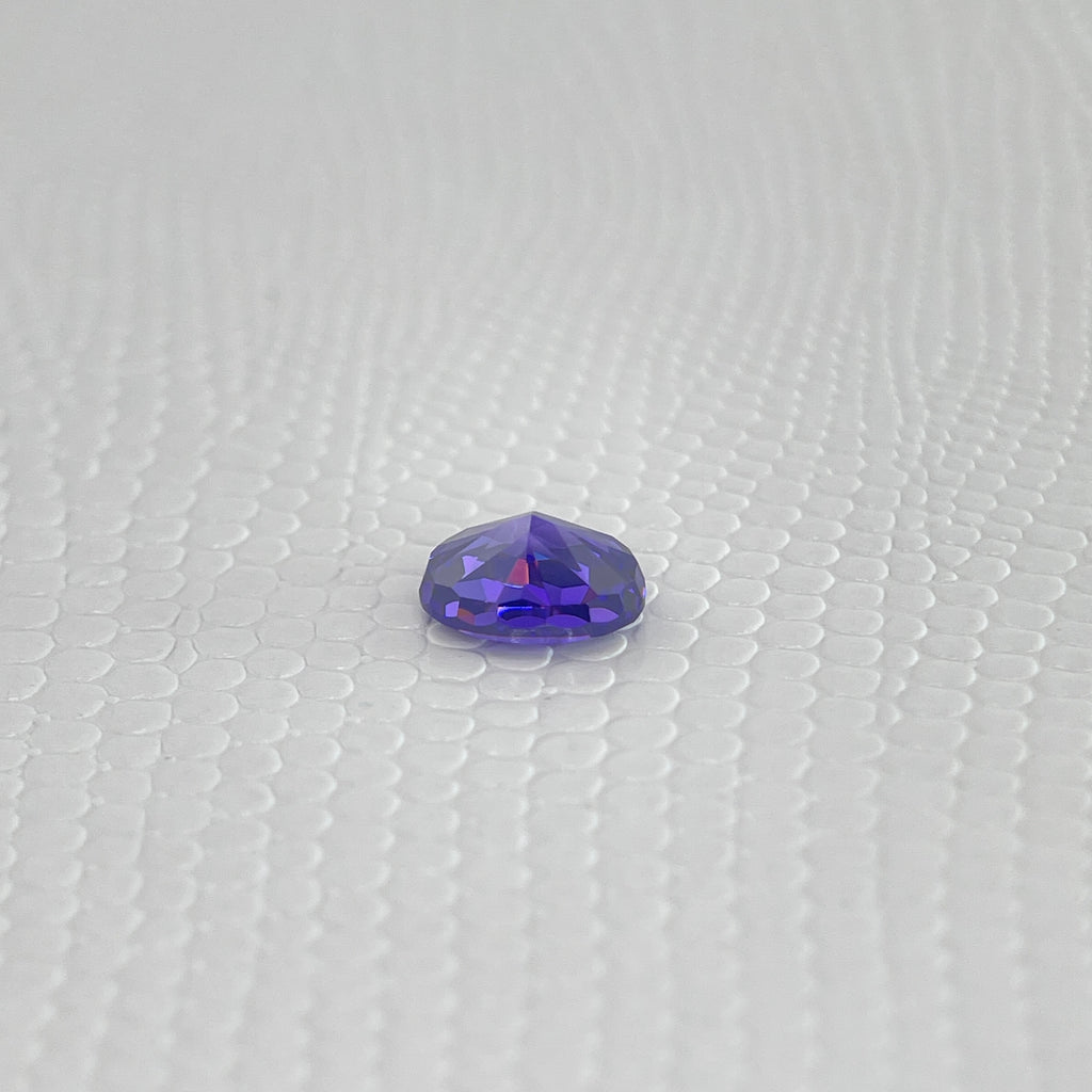 Ice Cut Oval Cubic Zirconia – Purple Haze 6x8 mm ~2.6ct