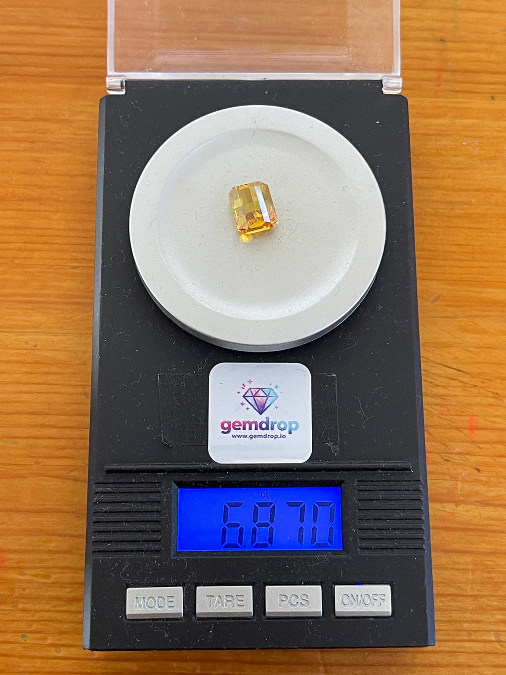 ~6.870ct Honey Yellow Sapphire | PIXEL Cut | 8 × 10 mm | Gemdrop® Verified