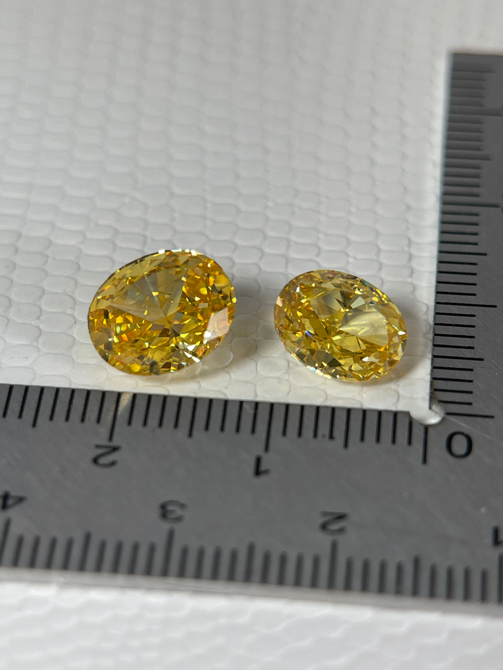Ice Cut Cubic Zirconia – Honey Yellow Oval Cut 8x10 [6ct] & 7x9 mm [4.2ct]