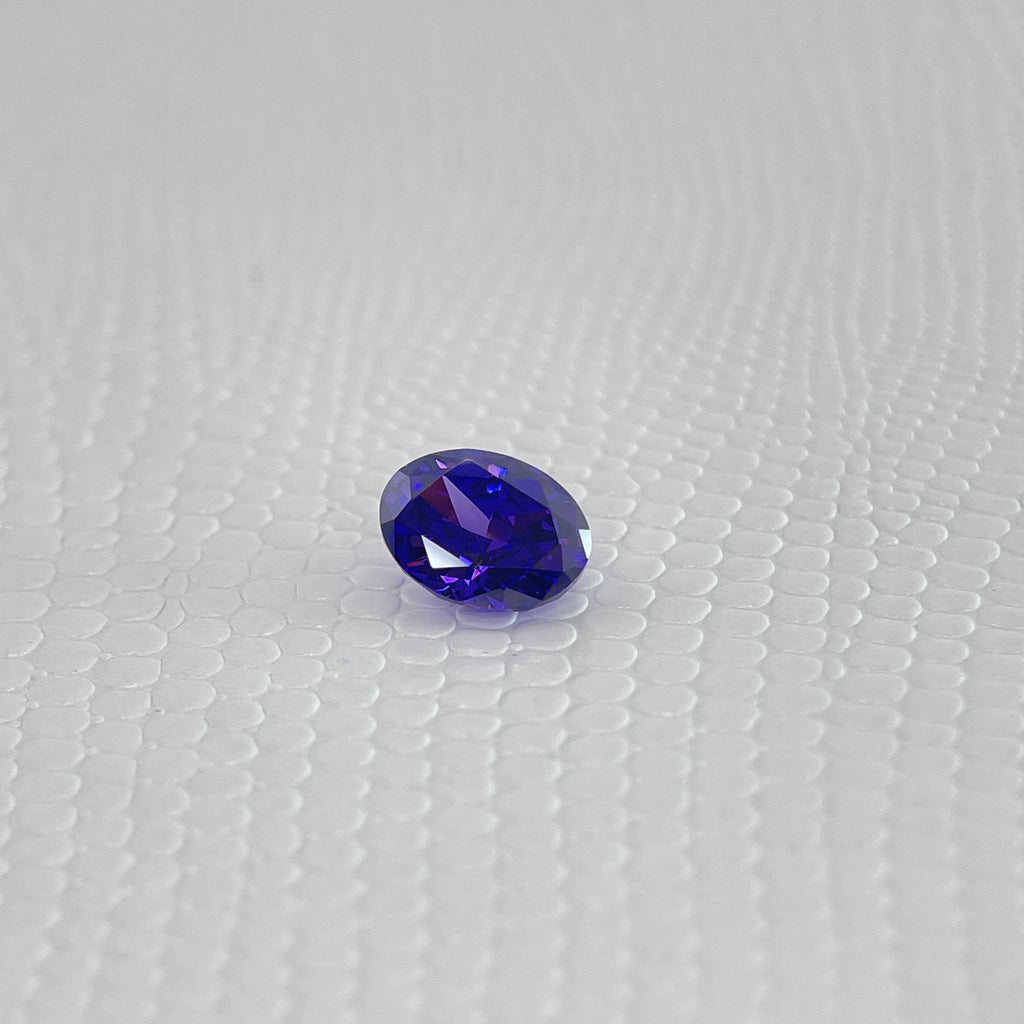 Ice Cut Oval Cubic Zirconia – Purple Haze 6x8 mm ~2.6ct