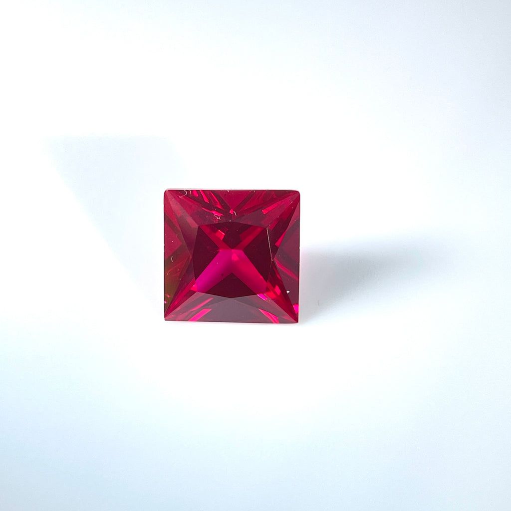 ~5.6ct Ruby | Princess Cut | 10 × 10 mm | Gemdrop® Verified