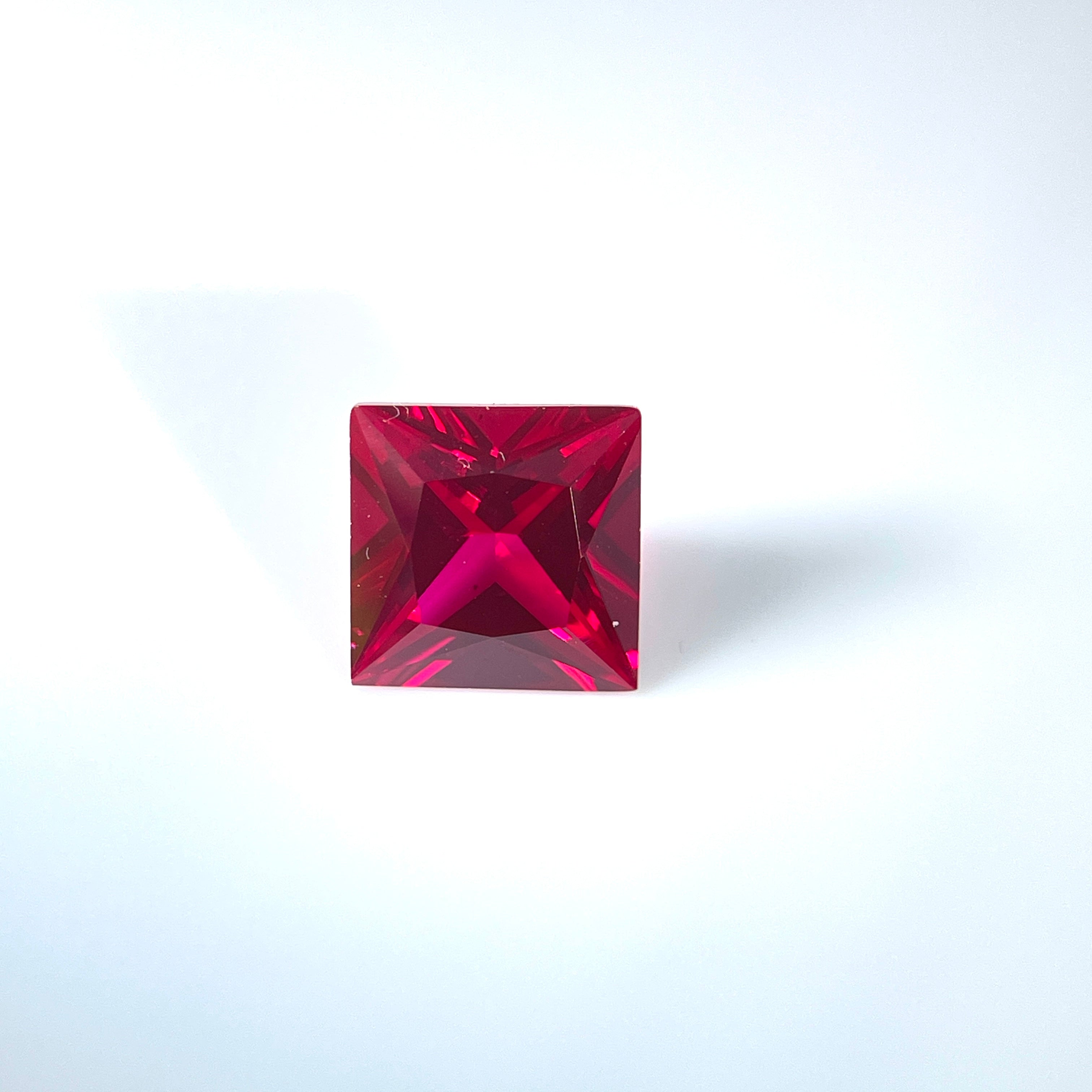 ~5.6ct Ruby | Princess Cut | 10 × 10 mm | Gemdrop® Verified