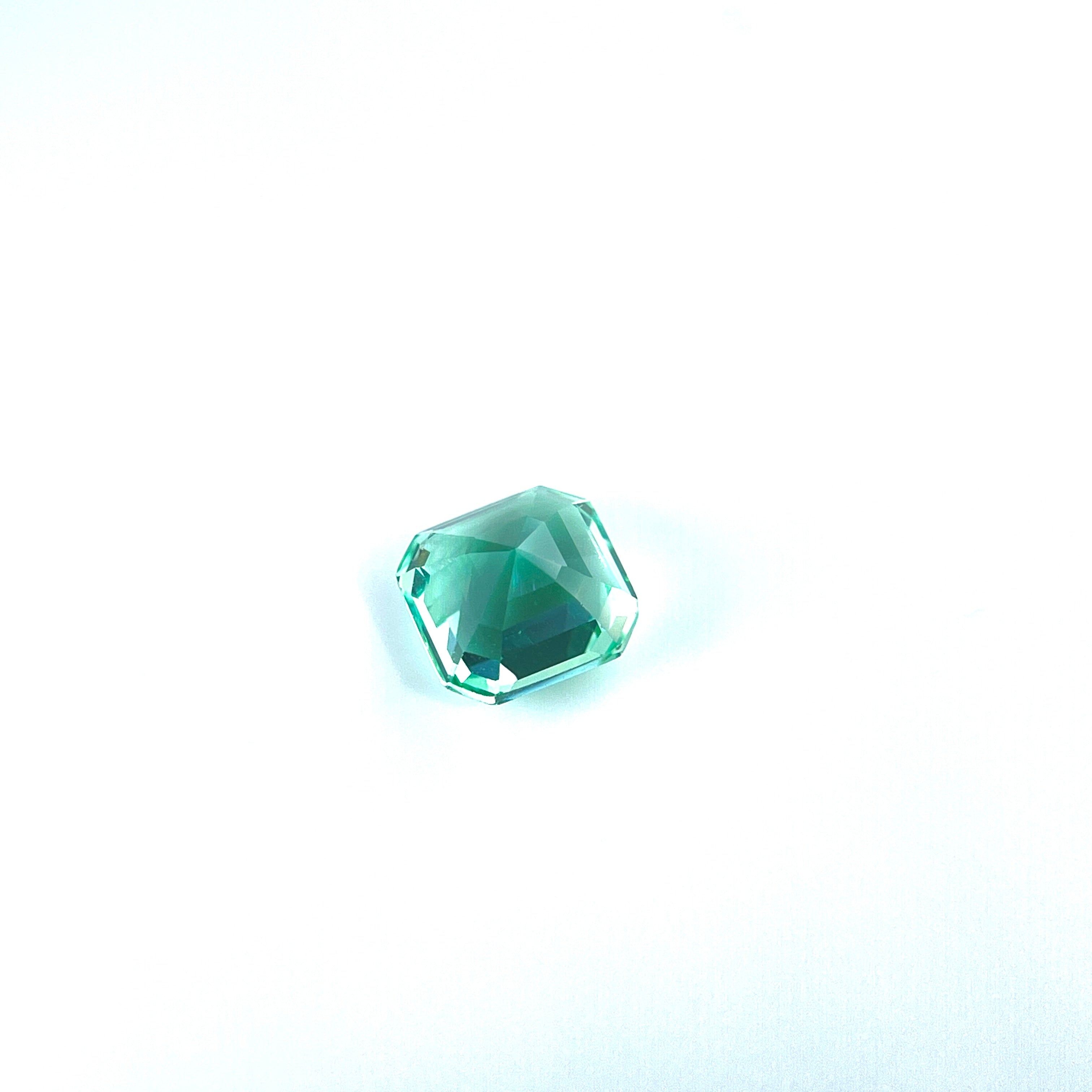 ~2.2ct Mint Green Sapphire | Asscher Cut | 7 × 7 mm | Gemdrop® Verified