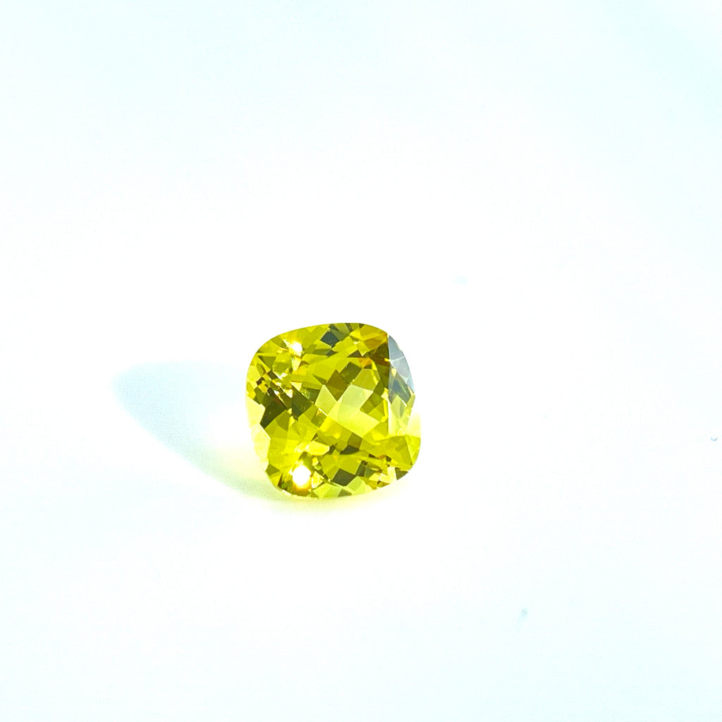 ~2.9ct Yellow Sapphire | Cushion Cut | 8 × 8 mm | Gemdrop® Verified