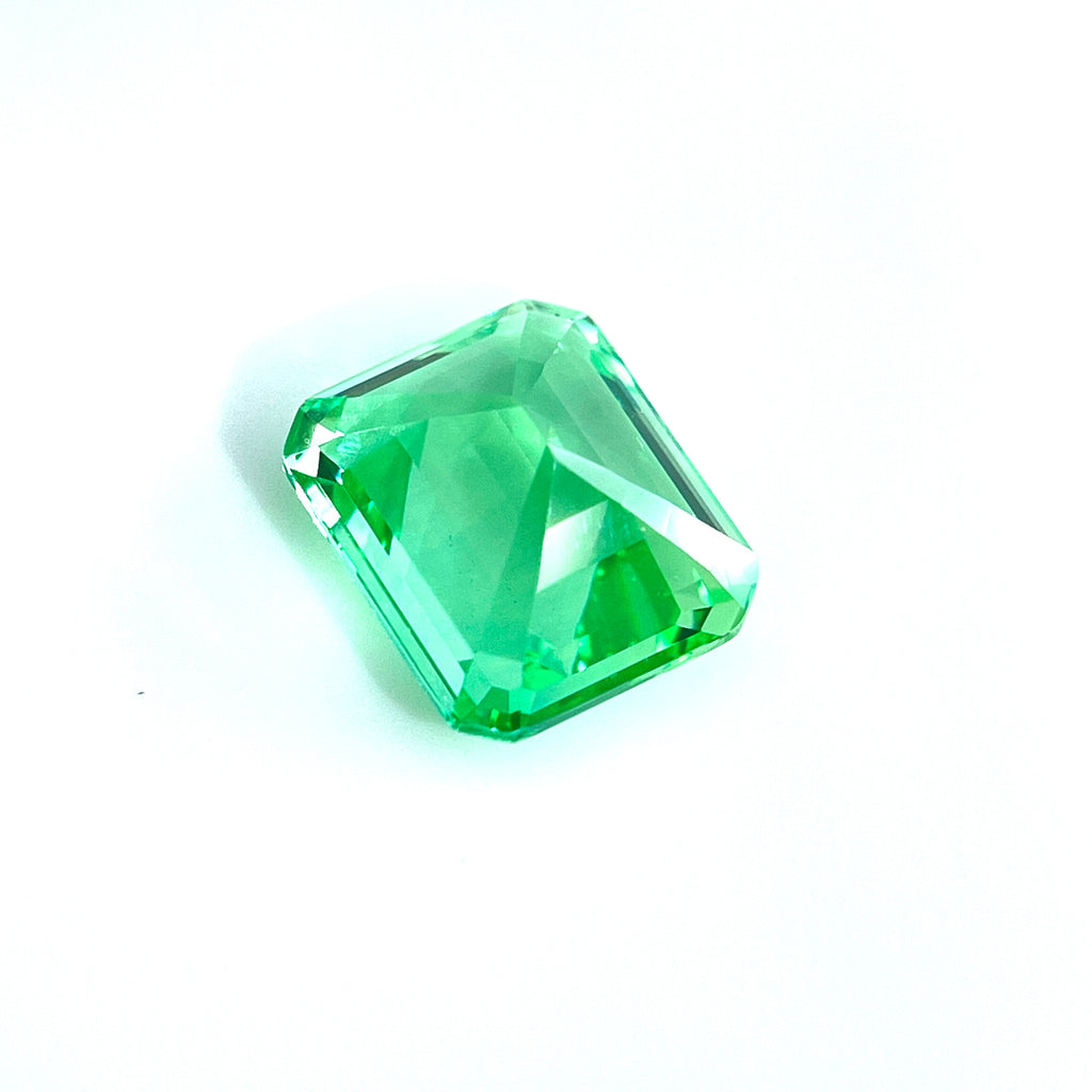 ~7ct Mint Green Sapphire | Emerald Cut | 10 × 12 mm | Gemdrop® Verified