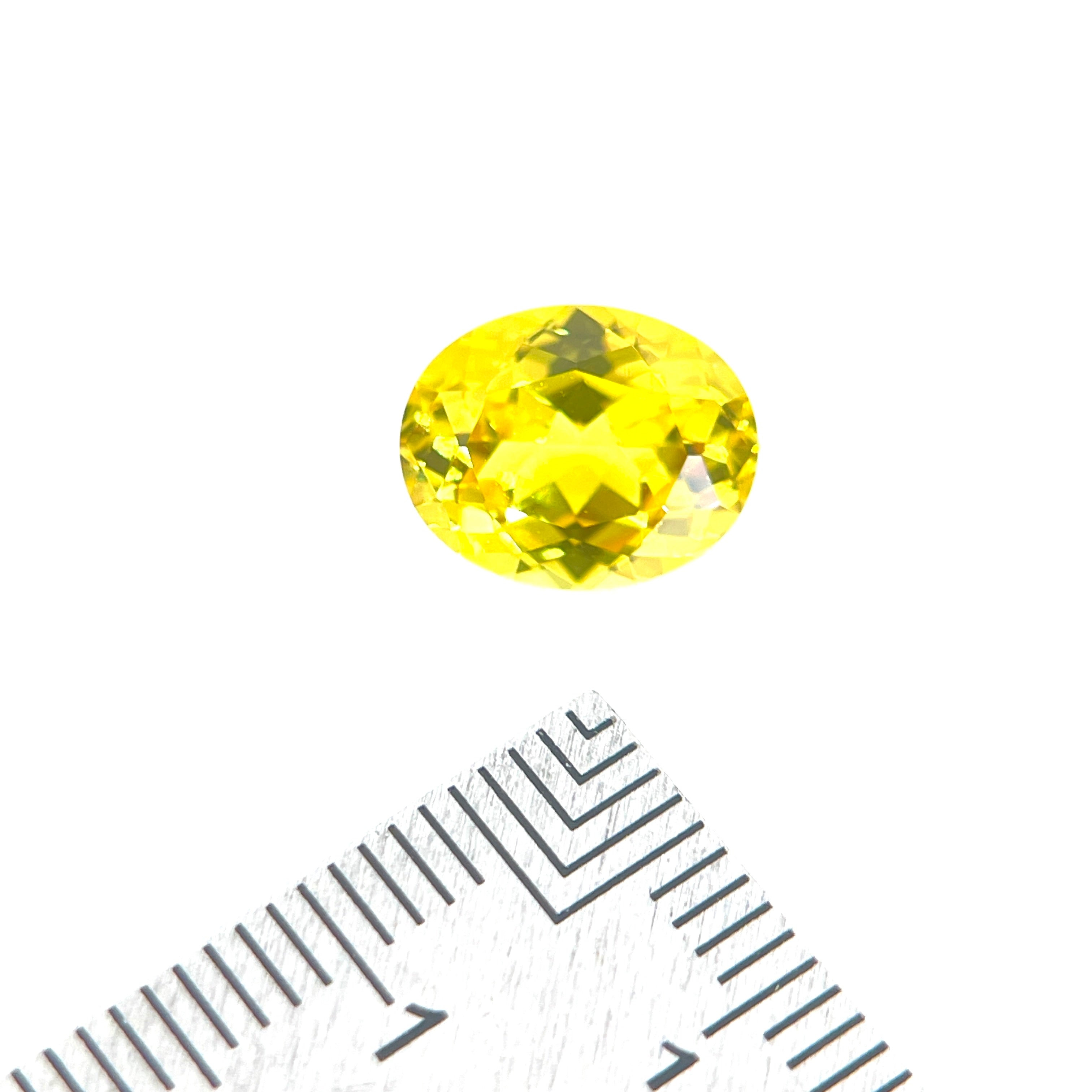 ~3.5ct Yellow Sapphire | Oval Cut | 8 × 10 mm | Gemdrop® Verified