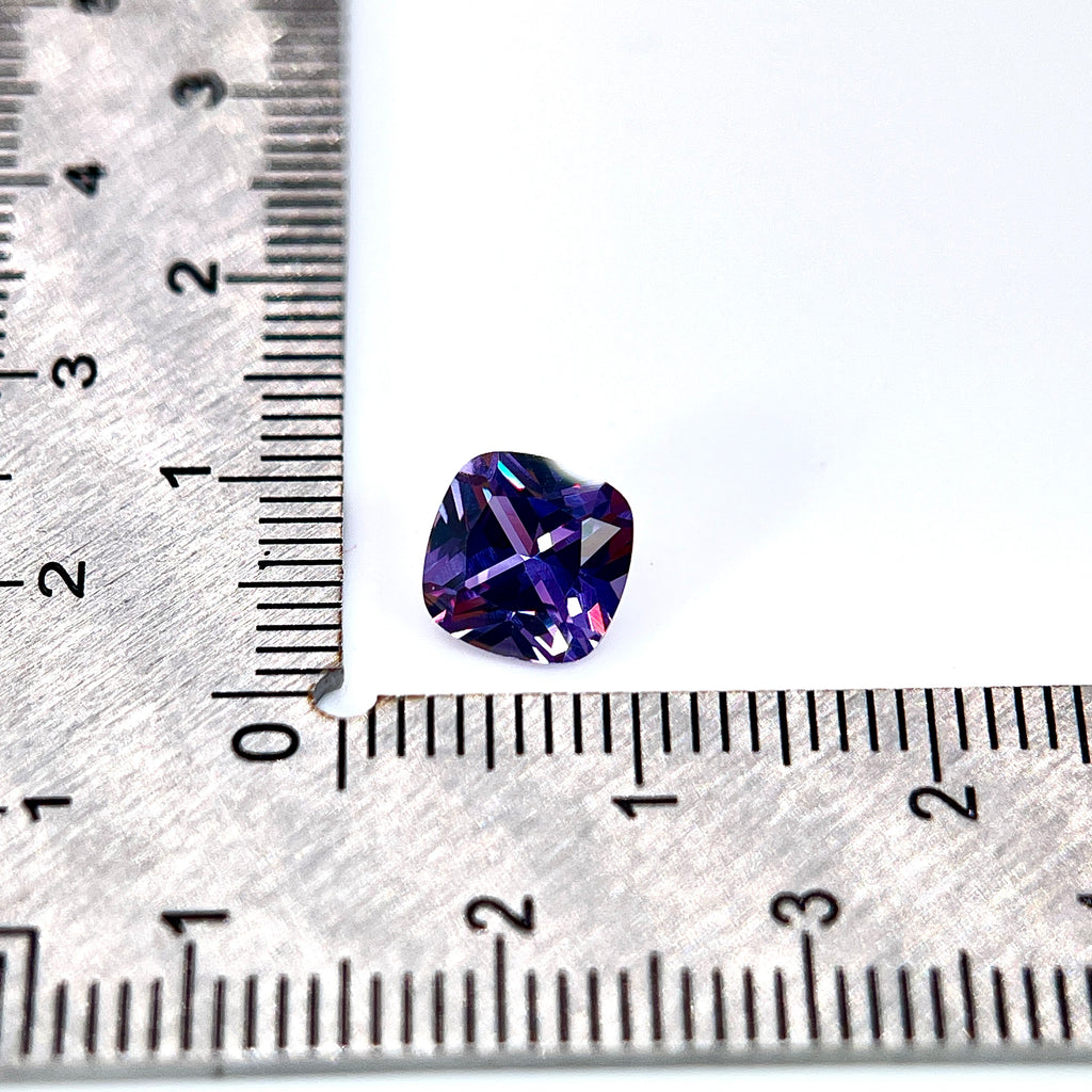 ~1.8ct Purple–Green Colour Change Corundum Alexandrite | Cushion Cut | 7 × 7 mm | Gemdrop® Verified