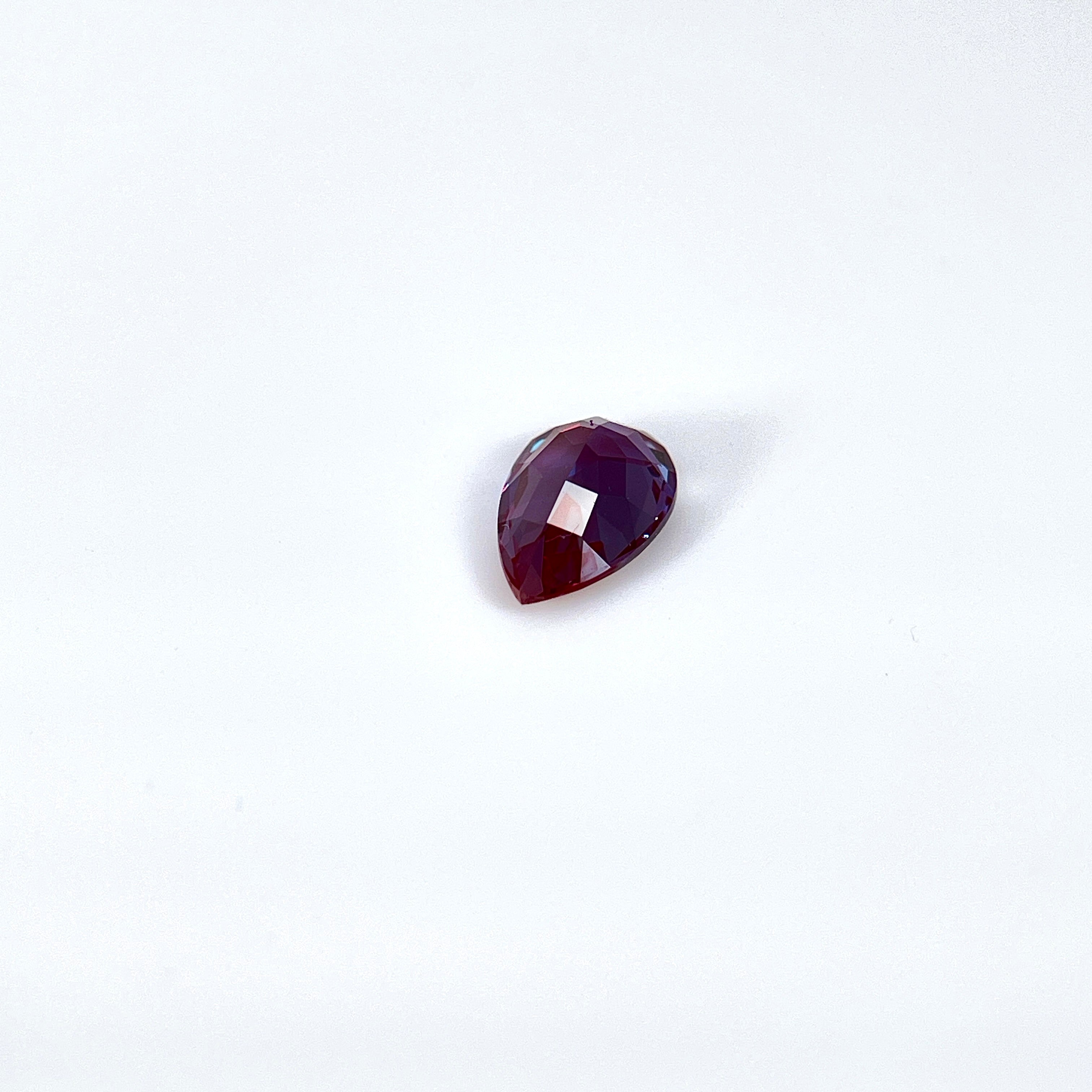 ~1.54ct Purple–Green Colour Change Alexandrite [chrysoberyl] | Drop Cut | 6 × 9 mm | Gemdrop® Verified