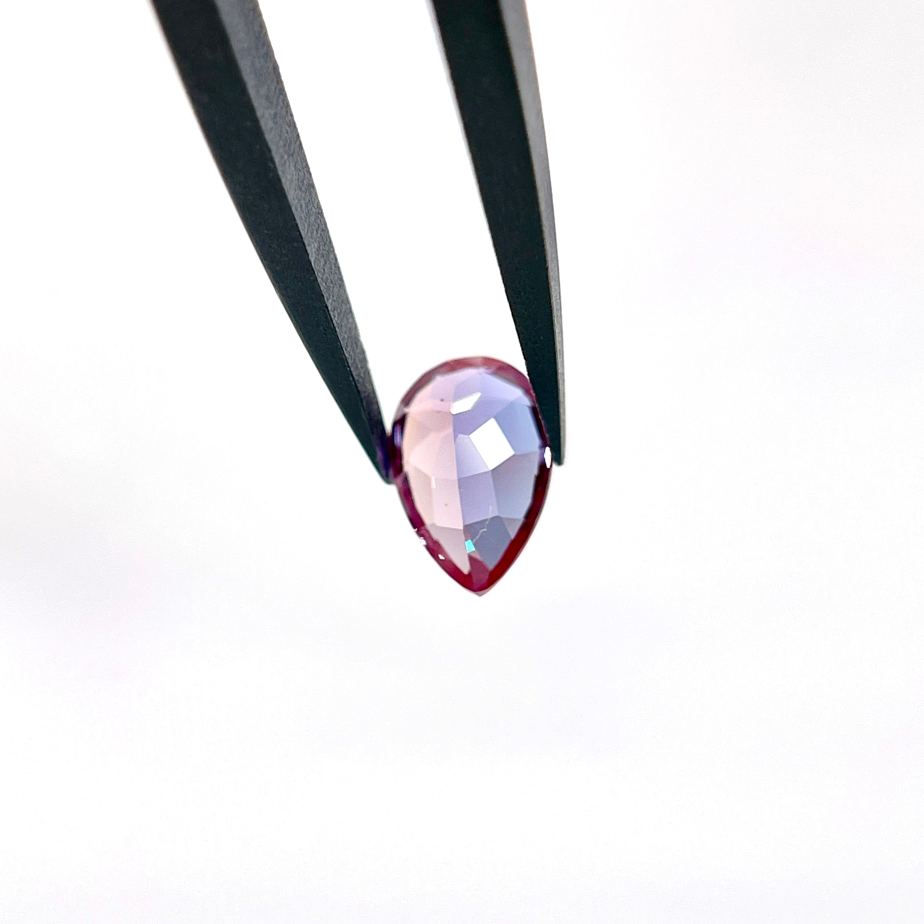 ~1.54ct Purple–Green Colour Change Alexandrite [chrysoberyl] | Drop Cut | 6 × 9 mm | Gemdrop® Verified