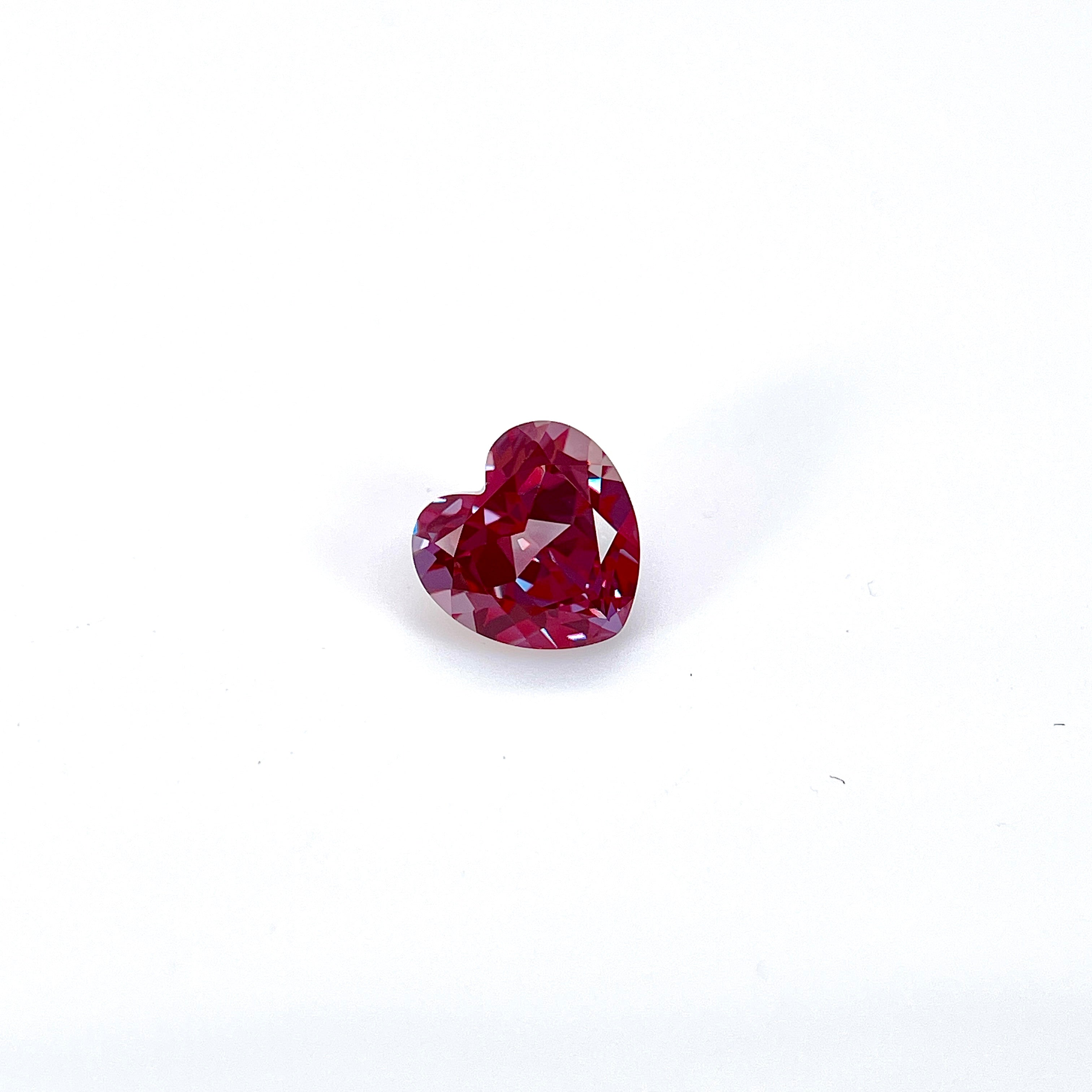 ~2.46ct Purple–Green Colour Change Corundum Alexandrite | Heart Cut | 8 × 8 mm | Gemdrop® Verified