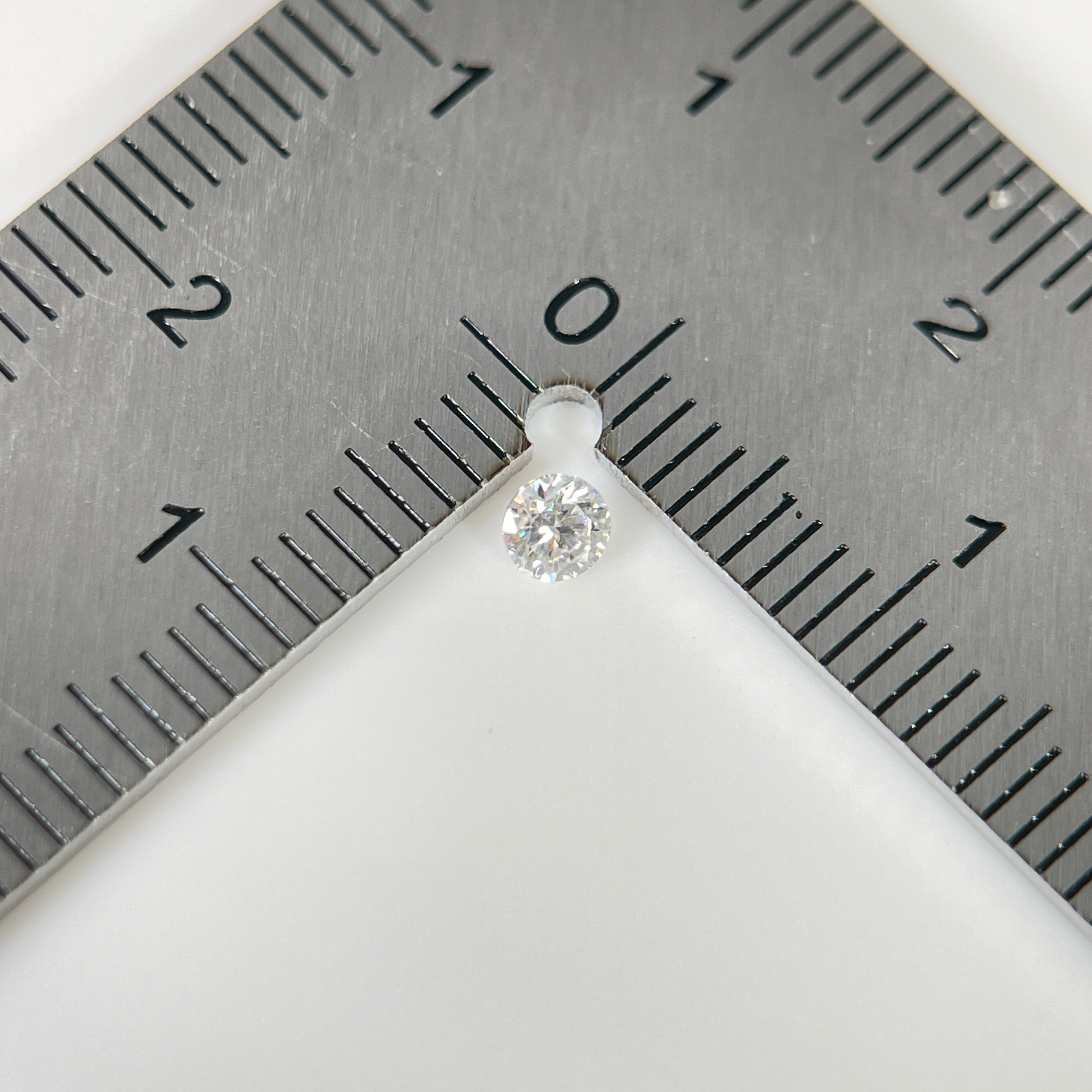 ~0.1ct VVS1 D Space Diamond™ Moissanite | Round Brilliant Cut | 3 mm | Gemdrop® Verified