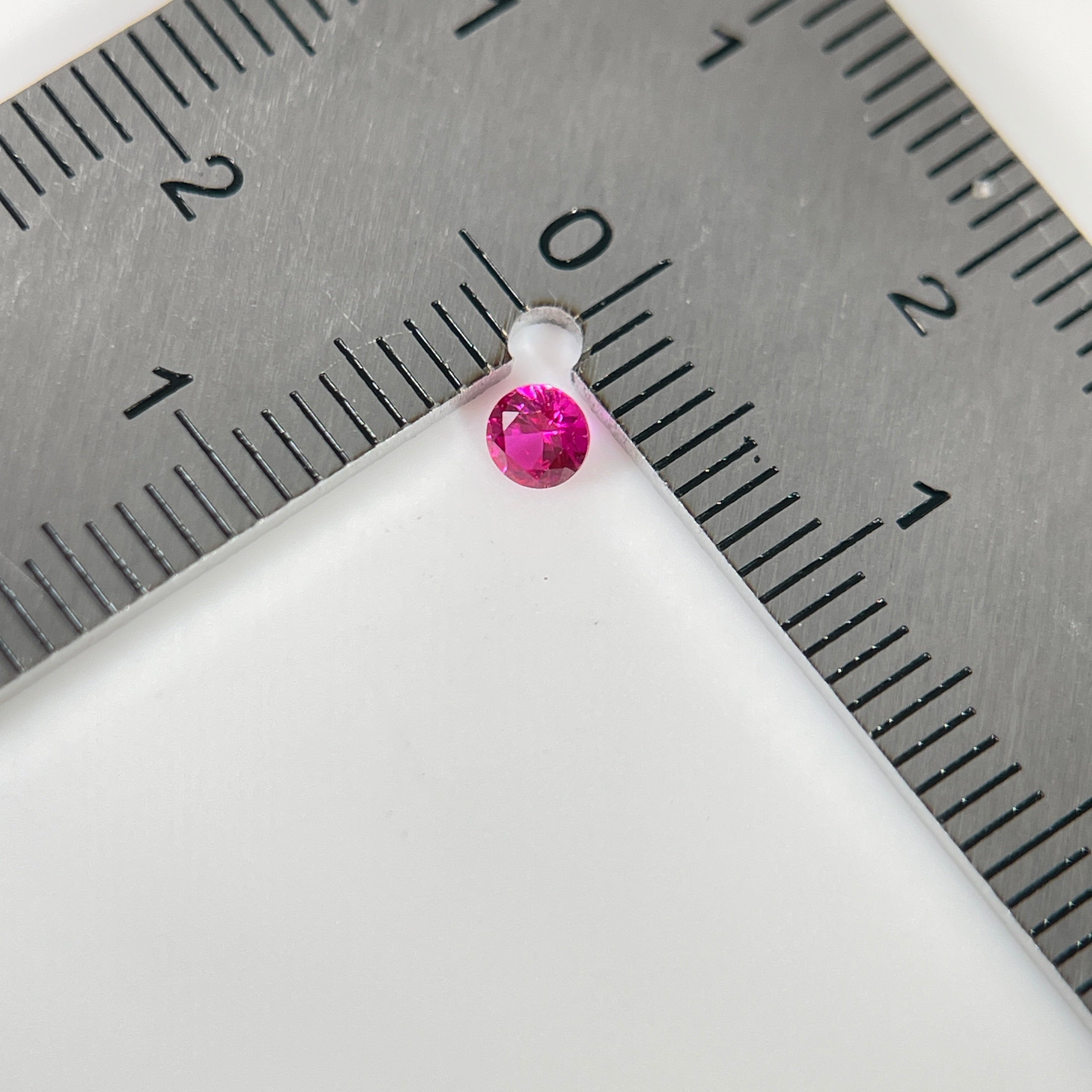 ~0.1 ct Pigeon Blood Red Ruby | Round Brilliant Cut | 3 mm | Gemdrop® Verified