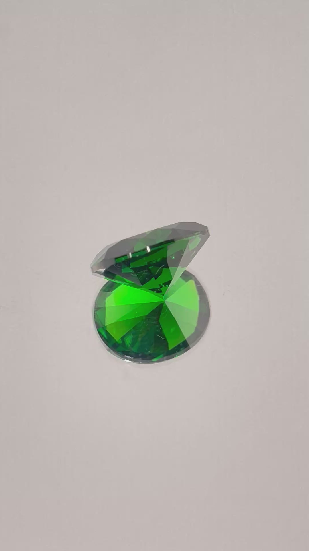 Dark Green Cubic Zirconia – Oval Cut