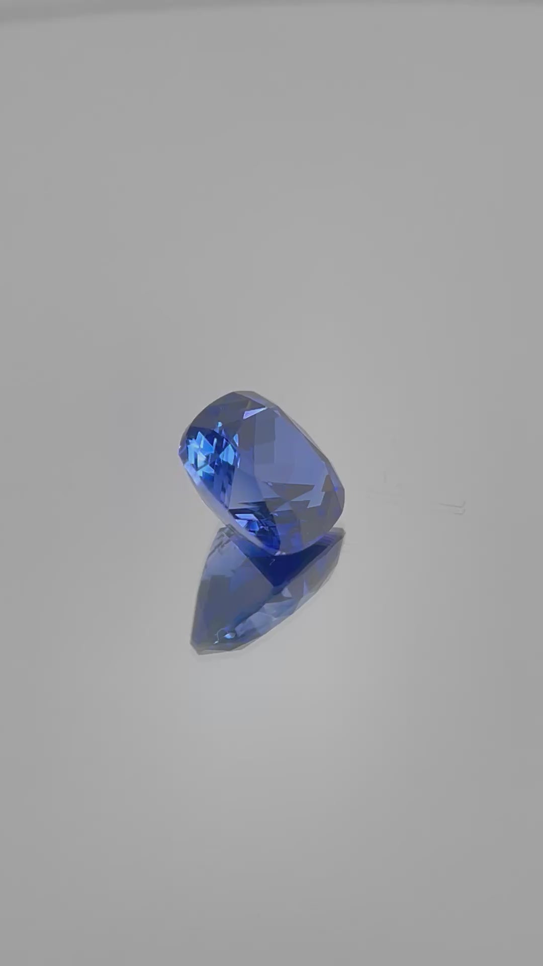 ~2.6ct Cornflower Blue Sapphire | Cushion Cut | 8 × 8 mm | Gemdrop® Verified