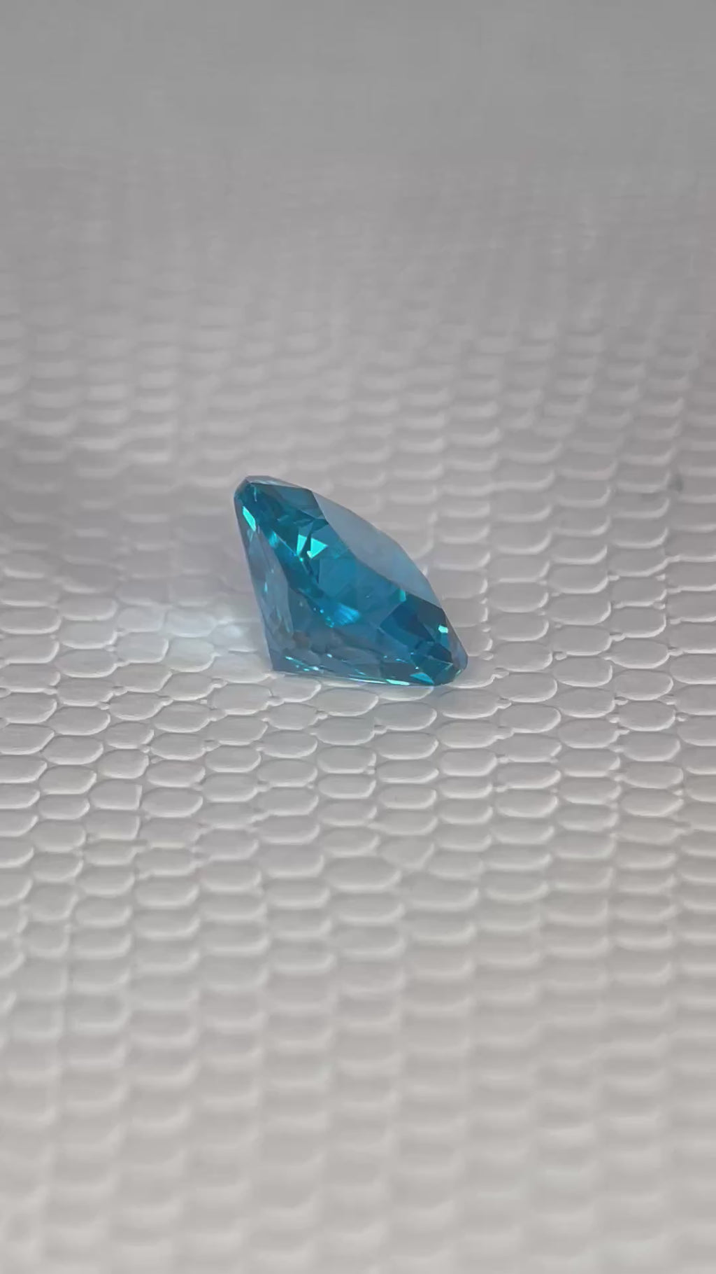 Spinelle bleu de Londres ~2,2 ct | Taille coussin | 8 × 8 mm | Vérifié Gemdrop®